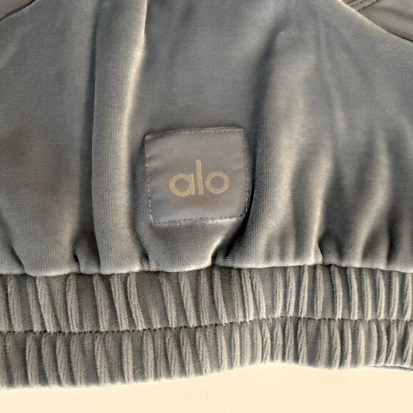Alo Women's Velour Glimmer Scoop Neck Bra Size S Steel Blue - Picture 5 of 7